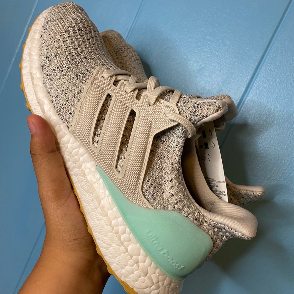 Adidas Ultraboost 4.0